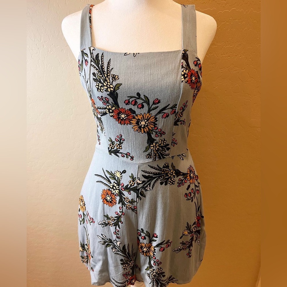 Never worn, tags on. Romper/dress from urban outfitters.